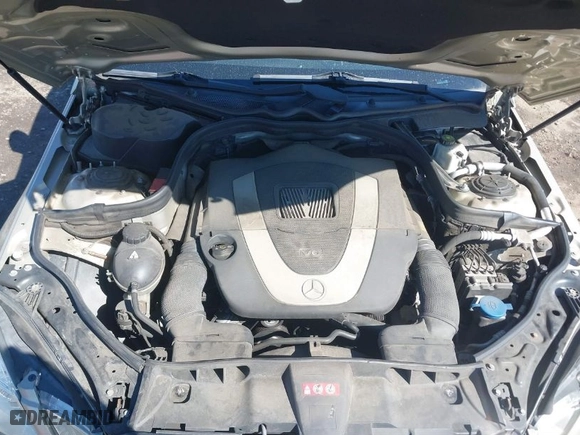 2010 Mercedes-Benz E-Class E 350 Luxury with VIN WDDHF8HB4AA179781, listed as a IAAI auction lot 41709037 with 121,577 mi miles. Bid and sale history available at carsss.com. Image 10.