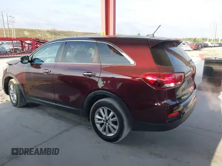 2020 Kia Sorento LX V6 with VIN 5XYPG4A52LG615577, listed as a IAAI auction lot 41865205 with 106,197 mi miles. Bid and sale history available at carsss.com. Image 14.