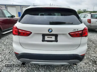 2018 BMW X1 xDrive28i z VIN WBXHT3C36J5L24918, wystawiony jako Copart lot #62171365 z przebiegiem 23 446 mil mil oraz Szkoda całkowita • Salvage title. Historia ofert i sprzedaży dostępna na DreamBid. Obrazek 6.