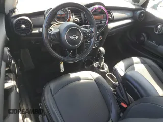 2015 MINI Hardtop with VIN WMWXM5C51FT941503, listed as a Copart auction lot 52903145 with 92,425 mi miles and Salvage Title. Bid and sale history available at DreamBid. Image 8.
