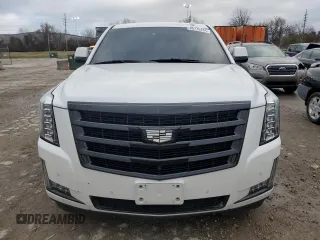 2016 Cadillac Escalade Luxury Collection z VIN 1GYS4BKJ7GR155613, wystawiony jako Copart lot #85775264 z przebiegiem 138 790 mil mil oraz Szkody całkowita. Historia ofert i sprzedaży dostępna na DreamBid. Obrazek 5.
