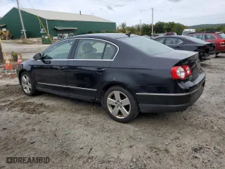 2008 Volkswagen Passat Sedan Komfort with VIN WVWAK73C78E128067, listed as a Copart auction lot 72686954 with 124,482 mi miles and Clean Title. Bid and sale history available at carsss.com. Image 2.