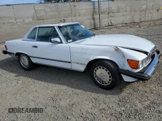 1989 Mercedes-Benz 560 Series 560SL with VIN WDBBA48D9KA103806, listed as a Copart auction lot 53533215 with 933,768 mi miles and Salvage Title. Bid and sale history available at carsss.com. Image 4.