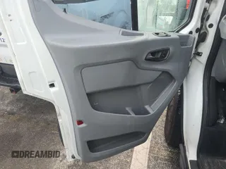 2018 Ford Transit с VIN 1FTYR2CM1JKB10502, выставлен на аукционе IAAI как лот 42849107 с пробегом 249 727 миль миль и . История ставок и продаж доступна на DreamBid. Изображение 21.