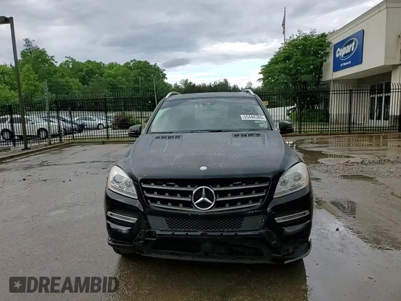 2015 Mercedes-Benz M 350 z VIN 4JGDA5HB0FA590281, wystawiony jako Copart lot #57251195 z przebiegiem 165 116 mil mil oraz Szkoda całkowita • Salvage title. Historia ofert i sprzedaży dostępna na DreamBid. Obrazek 14.