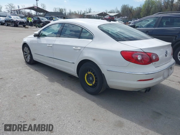 2010 Volkswagen CC Sport with VIN WVWML7AN5AE512367, listed as a IAAI auction lot 41924326 with 125,162 mi miles. Bid and sale history available at carsss.com. Image 3.