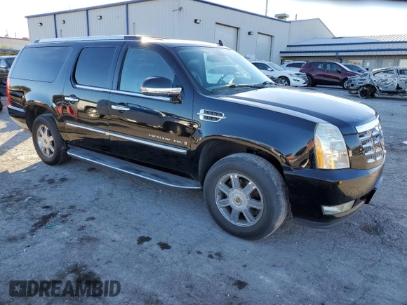 2008 Cadillac Escalade z VIN 1GYFC66898R195597, wystawiony jako Copart lot #87352834 z przebiegiem 154 045 mil mil oraz Szkoda całkowita • Salvage title. Historia ofert i sprzedaży dostępna na DreamBid. Obrazek 4.