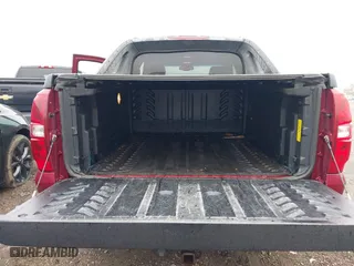 2007 Chevrolet Avalanche LTZ with VIN 3GNFK12327G250385, listed as a IAAI auction lot 42017322 with 243,674 mi miles. Bid and sale history available at carsss.com. Image 15.