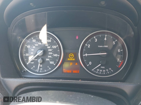 2008 BMW 3 Series 328i with VIN WBAVA37518NL18355, listed as a IAAI auction lot 41972403 with 137,859 mi miles. Bid and sale history available at carsss.com. Image 7.