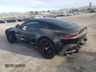 2020 Aston Martin Vantage z VIN SCFSMGAWXLGN04982, wystawiony jako Copart lot #81383264 z przebiegiem 30 891 mil mil oraz Szkody całkowita. Historia ofert i sprzedaży dostępna na DreamBid. Obrazek 2.