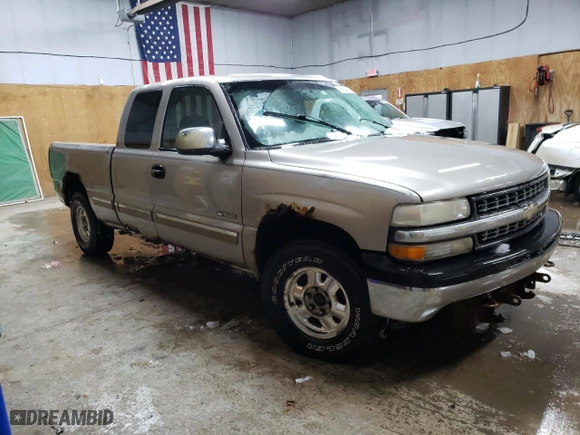 2000 Chevrolet Silverado 1500 LS with VIN 2GCEK19T1Y1377035, listed as a Copart auction lot 45274635 with 0 mi miles and Clean Title. Bid and sale history available at carsss.com. Image 4.