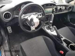 2020 Toyota 86 z VIN JF1ZNAA10L8752508, wystawiony jako Copart lot #54103985 z przebiegiem 67 479 mil mil oraz Szkoda całkowita • Salvage title. Historia ofert i sprzedaży dostępna na DreamBid. Obrazek 8.