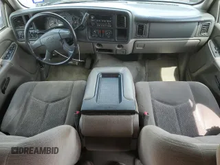 2004 Chevrolet Tahoe LT with VIN 1GNEC13Z04R200222, listed as a Copart auction lot 64813184 with 219,805 mi miles and Clean Title. Bid and sale history available at carsss.com. Image 8.