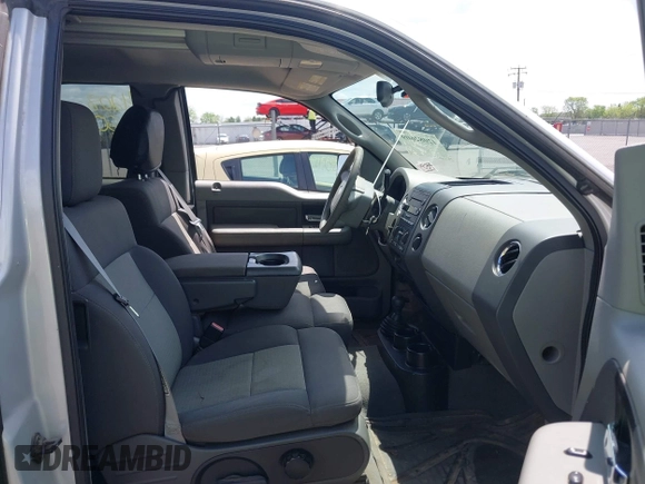 2004 Ford F-150 XLT with VIN 1FTPX14564NA31929, listed as a IAAI auction lot 42082609 with 435,603 mi miles and . Bid and sale history available at DreamBid. Image 5.