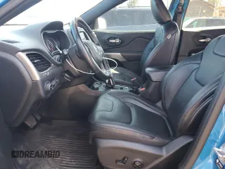 2021 Jeep Cherokee Latitude Lux z VIN 1C4PJMMX5MD206858, wystawiony jako Copart lot #52946925 z przebiegiem 47 495 mil mil oraz Szkoda całkowita • Salvage title. Historia ofert i sprzedaży dostępna na DreamBid. Obrazek 7.