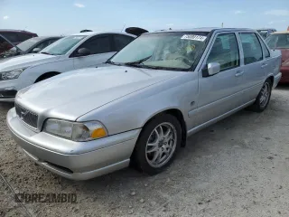 2000 Volvo S70 z VIN YV1LS56DXY2671099, wystawiony jako Copart lot #75080174 z przebiegiem Nie podano mil oraz Nie do naprawy. Historia ofert i sprzedaży dostępna na DreamBid. Obrazek 1.