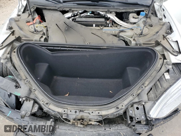 2018 Tesla Model S 75D z VIN 5YJSA1E27JF247900, wystawiony jako Copart lot #52014375 z przebiegiem 106 670 mil mil oraz Szkoda całkowita • Salvage title. Historia ofert i sprzedaży dostępna na DreamBid. Obrazek 12.