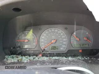 2000 Volvo S40 с VIN YV1VS2556YF488325, выставлен на аукционе Copart как лот 40153844 с пробегом 109 627 миль миль и Списание • Salvage title. История ставок и продаж доступна на DreamBid. Изображение 9.