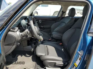 2023 MINI Hardtop 4 Door Cooper S with VIN WMW53DK07P2T87451, listed as a Copart auction lot 71447054 with 2,825 mi miles and Salvage title. Bid and sale history available at DreamBid. Image 7.