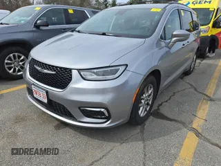 2021 Chrysler Pacifica Touring with VIN 2C4RC1FG2MR515084, listed as a IAAI auction lot 42231790 with 135,009 mi miles and . Bid and sale history available at DreamBid. Image 1.