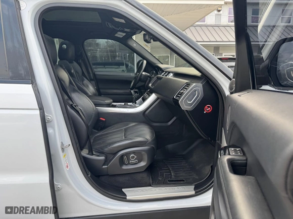 2016 Land Rover Range Rover Sport V6 HSE with VIN SALWR2PF0GA104071, listed as a Copart auction lot 49894055 with NaN miles and Clean Title. Bid and sale history available at carsss.com. Image 5.