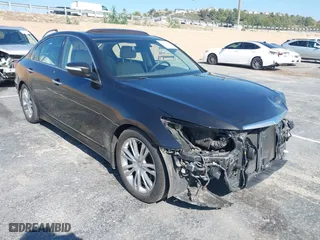 2014 Hyundai Genesis 3.8L with VIN KMHGC4DD5EU260674, listed as a IAAI auction lot 41535088 with 92,533 mi miles. Bid and sale history available at carsss.com. Image 1.