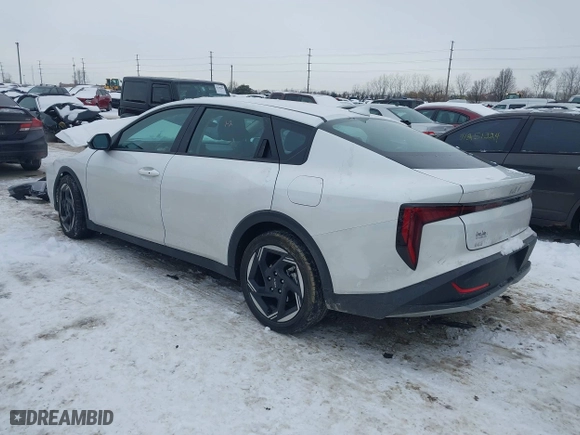 2025 Kia K4 EX with VIN 3KPFU4DE2SE008137, listed as a IAAI auction lot 41292373 with 1 mi miles. Bid and sale history available at carsss.com. Image 3.