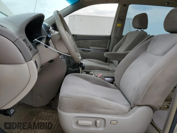 2008 Toyota Sienna with VIN 5TDZK23CX8S173858, listed as a Copart auction lot 55557805 with 256,547 mi miles and Clean Title. Bid and sale history available at DreamBid. Image 7.