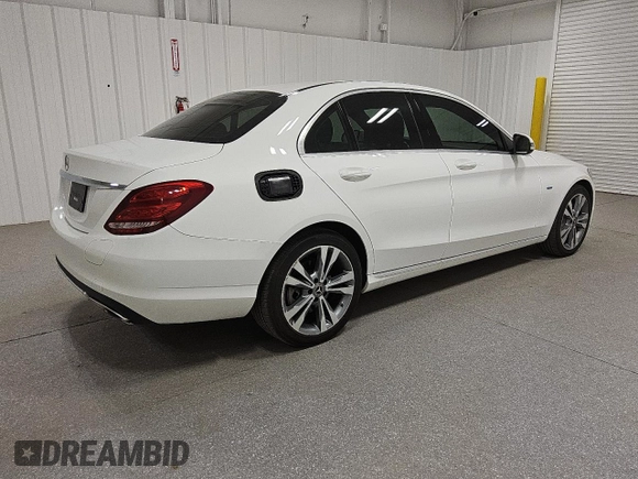 2018 Mercedes-Benz C 350e with VIN 55SWF4HB9JU243670, listed as a Copart auction lot 49882275 with 88,357 mi miles and Clean title. Bid and sale history available at DreamBid. Image 3.