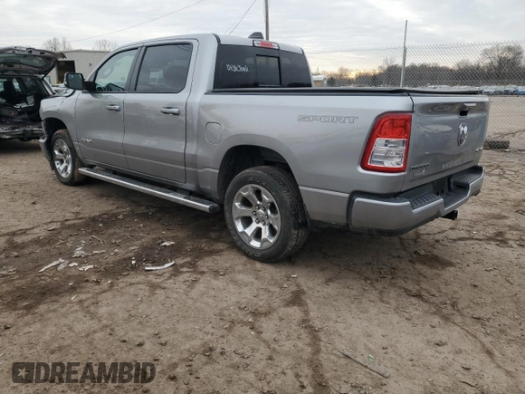 2022 Ram 1500 Big Horn z VIN 1C6RRFFG9NN402461, wystawiony jako Copart lot #45080115 z przebiegiem 34 011 mil mil oraz Szkoda całkowita • Salvage title. Historia ofert i sprzedaży dostępna na DreamBid. Obrazek 2.