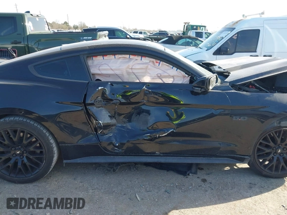 2016 Ford Mustang GT z VIN 1FA6P8CF7G5245952, wystawiony jako IAAI lot #41744923 z przebiegiem 105 541 mil mil oraz . Historia ofert i sprzedaży dostępna na DreamBid. Obrazek 13.