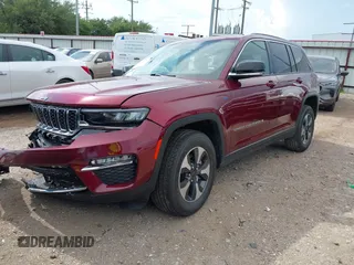 2024 Jeep Grand Cherokee z VIN 1C4RJYB67RC135573, wystawiony jako IAAI lot #42583658 z przebiegiem 21 552 mil mil oraz . Historia ofert i sprzedaży dostępna na DreamBid. Obrazek 18.