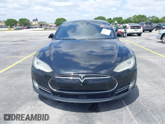 2015 Tesla Model S 85D with VIN 5YJSA1H21FFP79565, listed as a IAAI auction lot 42076401 with 162,139 mi miles. Bid and sale history available at carsss.com. Image 6.