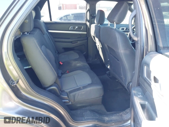 2018 Ford Explorer XLT z VIN 1FM5K7D8XJGA41555, wystawiony jako IAAI lot #41301991 z przebiegiem 46 248 mil mil oraz . Historia ofert i sprzedaży dostępna na DreamBid. Obrazek 8.