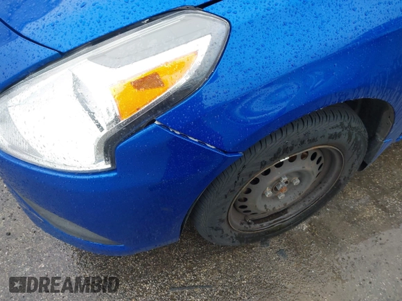 2016 Nissan Versa SV with VIN 3N1CN7AP9GL851846, listed as a IAAI auction lot 41594776 with 196,435 mi miles. Bid and sale history available at carsss.com. Image 6.