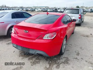 2011 Hyundai Genesis Coupe z VIN KMHHT6KD6BU049045, wystawiony jako IAAI lot #41659247 z przebiegiem 91 698 mil mil oraz . Historia ofert i sprzedaży dostępna na DreamBid. Obrazek 4.