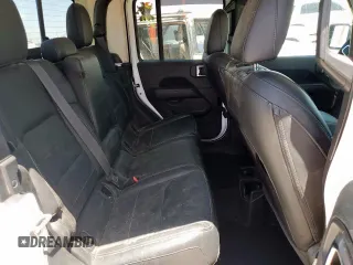 2023 Jeep Gladiator Overland z VIN 1C6HJTFG8PL553372, wystawiony jako Copart lot #57250875 z przebiegiem 14 725 mil mil oraz Szkoda całkowita • Salvage title. Historia ofert i sprzedaży dostępna na DreamBid. Obrazek 10.