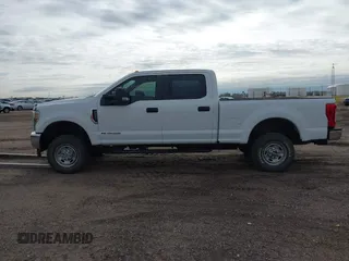 2018 Ford Super Duty F-250 SRW XL with VIN 1FT7W2BTXJEB32087, listed as a IAAI auction lot 41947573 with 188,909 mi miles. Bid and sale history available at carsss.com. Image 14.