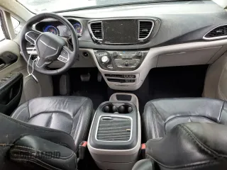 2022 Chrysler Pacifica Touring L z VIN 2C4RC1BG8NR115800, wystawiony jako Copart lot #50026585 z przebiegiem 94 111 mil mil oraz Szkoda całkowita • Salvage title. Historia ofert i sprzedaży dostępna na DreamBid. Obrazek 8.
