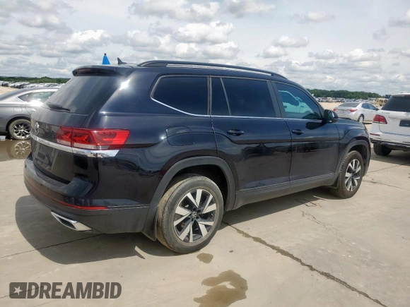 2021 Volkswagen Atlas S with VIN 1V2AP2CA2MC501698, listed as a Copart auction lot 60800245 with 159,721 mi miles and Clean title. Bid and sale history available at DreamBid. Image 3.