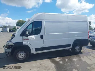 2019 Ram ProMaster Cargo Van with VIN 3C6TRVBG6KE556406, listed as a IAAI auction lot 40399411 with 90,079 mi miles. Bid and sale history available at carsss.com. Image 15.