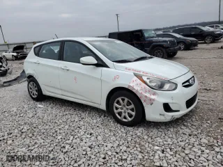 2013 Hyundai Accent GL with VIN KMHCT5AE6DU068695, listed as a Copart auction lot 85578584 with 81,627 mi miles and Salvage Title. Bid and sale history available at carsss.com. Image 4.