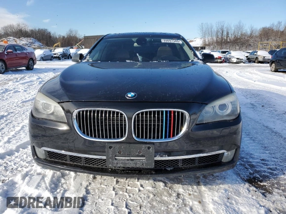 2011 BMW 7 Series 750Li xDrive with VIN WBAKC8C51BC432732, listed as a Copart auction lot 89097345 with 135,820 mi miles and Salvage Title. Bid and sale history available at carsss.com. Image 5.