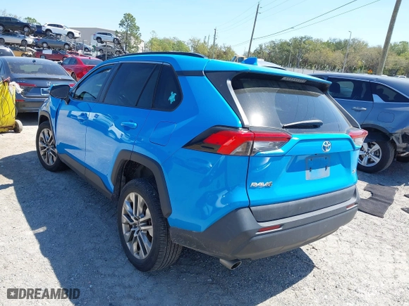 2021 Toyota RAV4 XLE Premium with VIN 2T3C1RFV2MW157922, listed as a IAAI auction lot 41775937 with 62,826 mi miles. Bid and sale history available at carsss.com. Image 3.