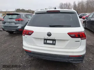 2022 Volkswagen Tiguan SE with VIN 3VV2B7AX8NM068186, listed as a IAAI auction lot 41704979 with 48,424 mi miles. Bid and sale history available at carsss.com. Image 16.