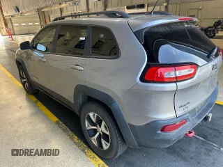2014 Jeep Cherokee Trailhawk with VIN 1C4PJMBS4EW111480, listed as a Copart auction lot 67399485 with 162,555 mi miles and Clean title. Bid and sale history available at DreamBid. Image 3.