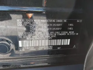2022 Toyota RAV4 XLE with VIN 2T3W1RFV6NW202715, listed as a IAAI auction lot 41945039 with 68,129 mi miles. Bid and sale history available at carsss.com. Image 9.
