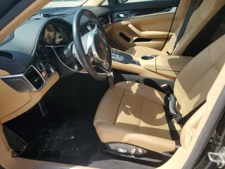 2016 Porsche Panamera 4 z VIN WP0AA2A75GL002442, wystawiony jako Copart lot #50608145 z przebiegiem 57 217 mil mil oraz Szkoda całkowita • Salvage title. Historia ofert i sprzedaży dostępna na DreamBid. Obrazek 7.