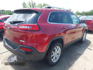 2017 Jeep Cherokee Latitude with VIN 1C4PJLCB1HW662544, listed as a IAAI auction lot 42365969 with 117,859 mi miles and . Bid and sale history available at DreamBid. Image 4.