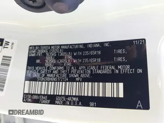 2022 Toyota Highlander XLE with VIN 5TDHZRBH6NS172134, listed as a IAAI auction lot 42656687 with 39,856 mi miles and . Bid and sale history available at DreamBid. Image 9.